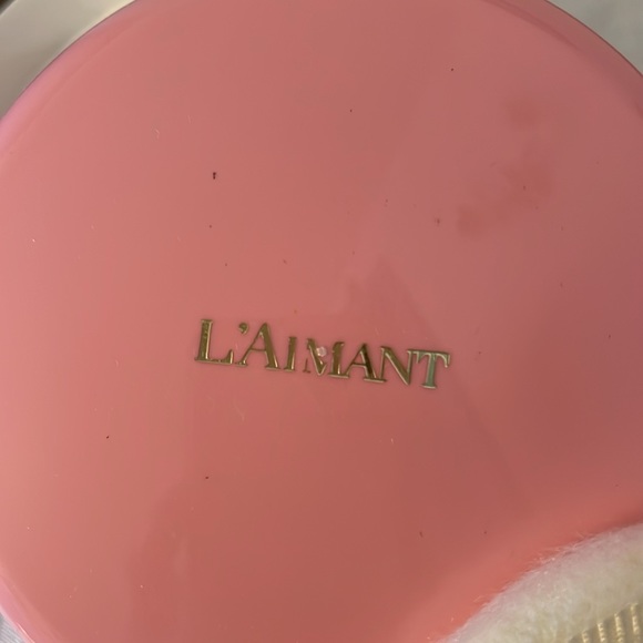 L’Aimant Dusting Powder by Coty - Picture 2 of 7